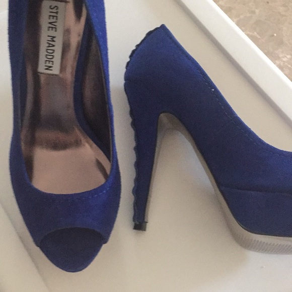 Steve Madden blue suede heels - Picture 4 of 8
